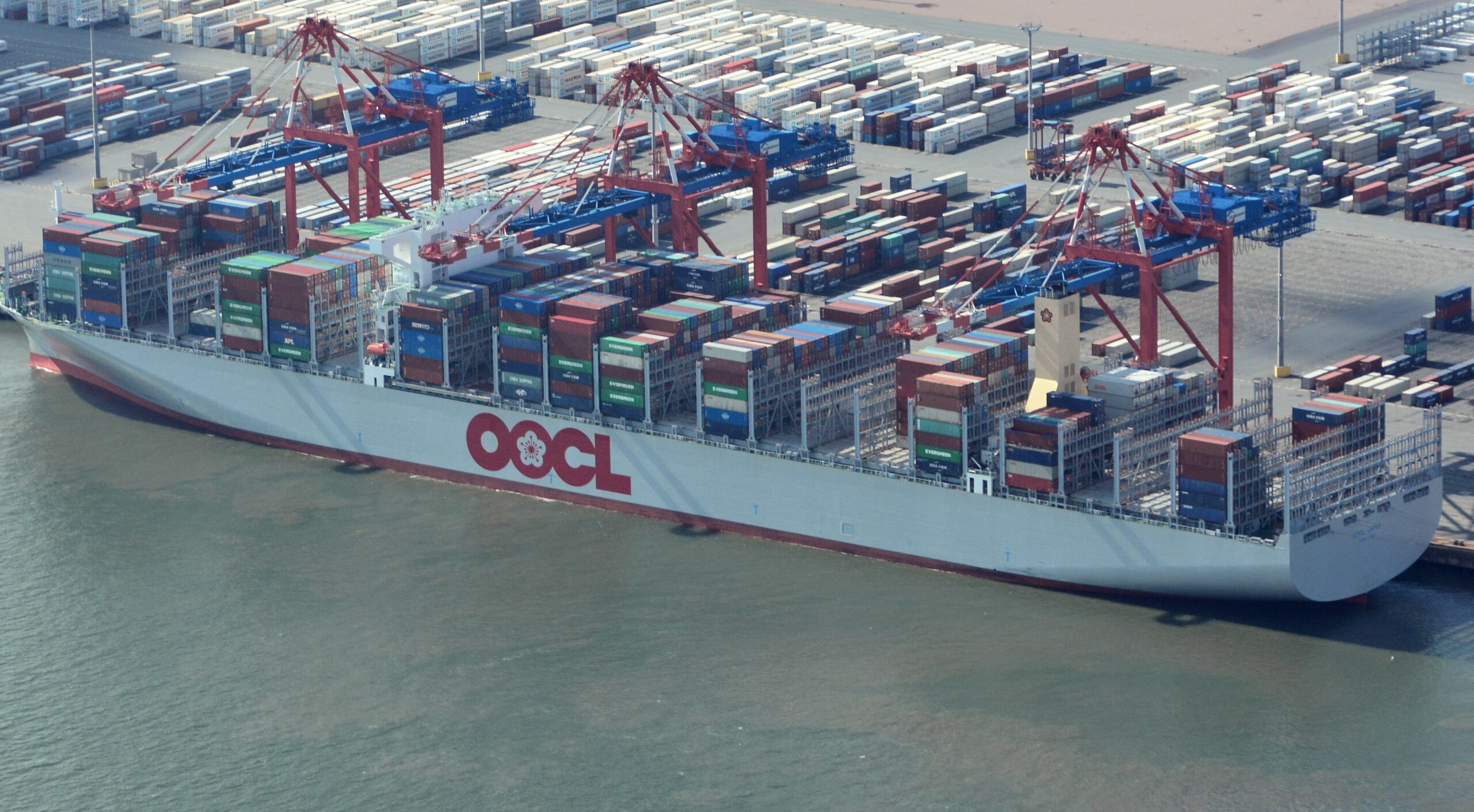 OOCL ordert sieben neue 23.000 TEU Megacarrier